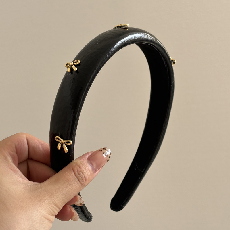 Retro leather atmosphere golde - Leatherwork Pony review and price